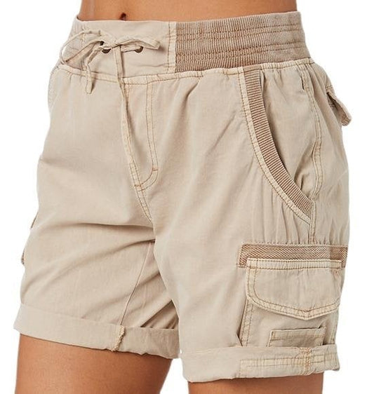 Mona | Shorts